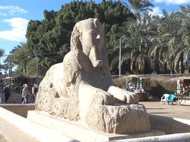 Sphinx portatif d' Hatchepsout en albtre.